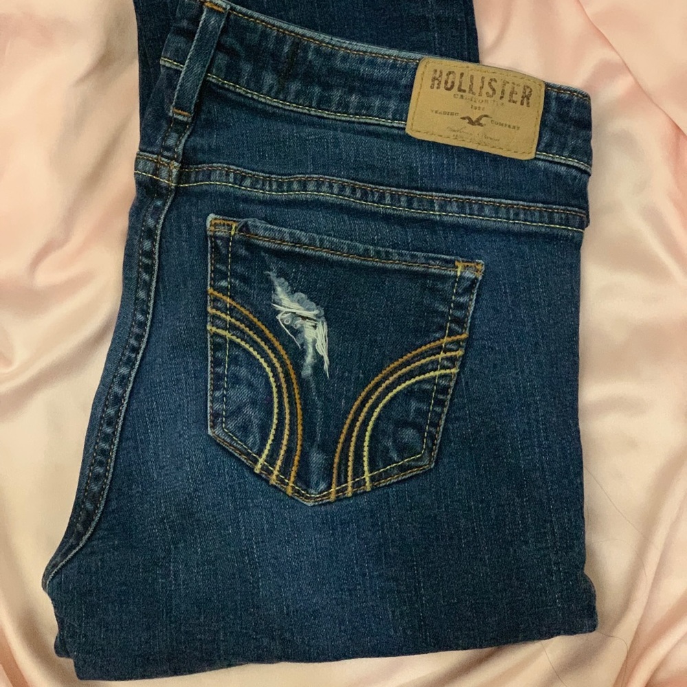 💥 Distressed HOLLISTER jeans 💥